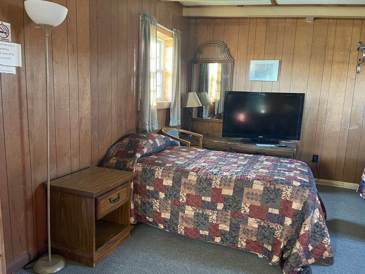 IMG_1670 Fin 'N Feather Lodge